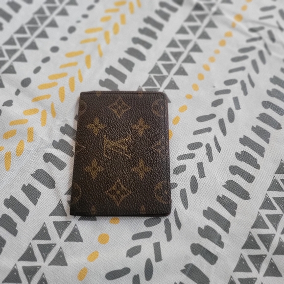 Louis Vuitton Monogram Card Holder... - Picture 1 of 7